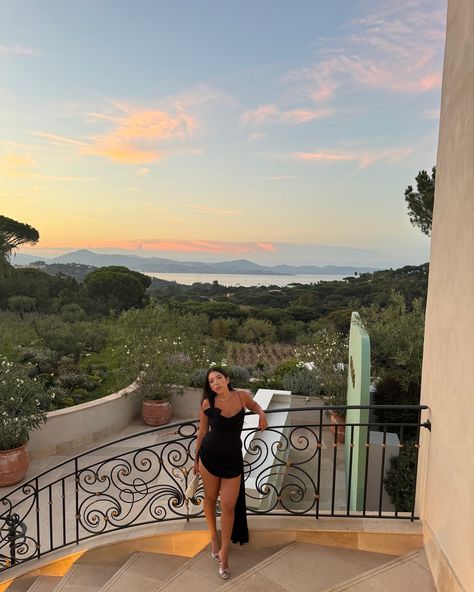 9pm sunsets in st tropez 💫 #alessandrarich #sttropez #sunsetphotography #aesthetic #southoffrance #fashion #eurosummer #datenightoutfit #lbd #chicoutfits Alessandra rich, st tropez, sunset, aesthetic, south of France, euro summer, little black dress, date night outfit St Tropez Outfit, Black Dress Date Night Outfit, Black Dress Date Night, Dress Date Night Outfit, Dress Date, Dress Date Night, Euro Summer, Sunset Aesthetic, Alessandra Rich