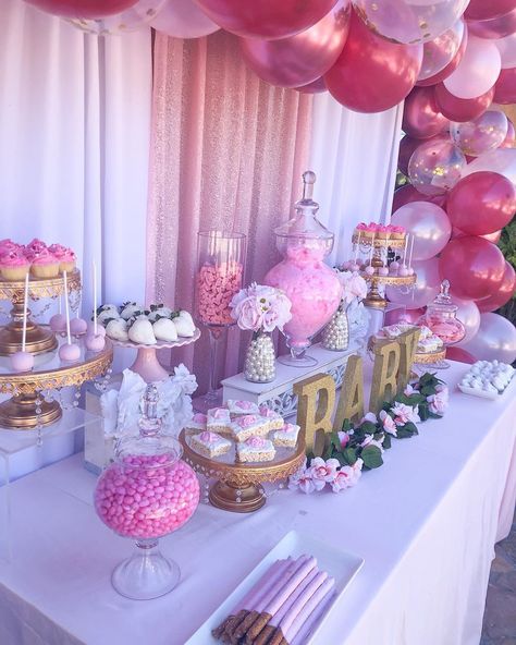 Pink Desert Table Ideas Birthday Parties, Pink Candy Buffet Birthday, Pink And Purple Candy Buffet, Birthday Candy Ideas, Sweet 16 Snack Bar, Babyshower Treat Table, Sweet 16 Pretty In Pink Party Ideas, Candy Themed Sweet 16 Party, Pink Candy Table Sweet 16