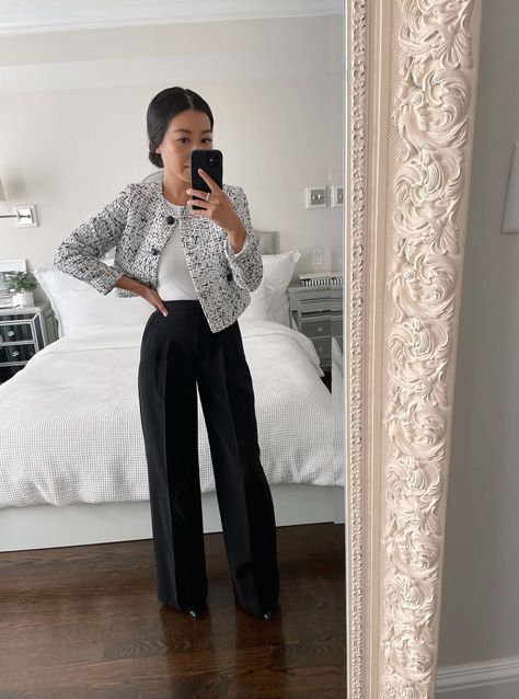 Black Pant Winter Outfits, Dress And Jacket Outfit Casual, Black Chanel Tweed Jacket Outfit, Outfit For Black Pants, Work Outfit Petite, Jacket And Pants Outfit, Black Business Pants Outfit, Cropped Blazer Work Outfit, Semi Formal Black Pants Outfit For Women