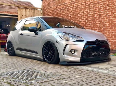 Lost Vipers on Instagram: “Something abit differant, Adam has just got his DS3 bagged 🙌 Owner: @adamsmith88 #citroen #ds3 #deadlybrand #clean #eighty8 #killauk…” Citroen Ds3, Cute Tumblr Wallpaper, Citroen C3, Life Experience, Car Ideas, Street Racing, Citroen Ds, Auto Accessories, Street Cars