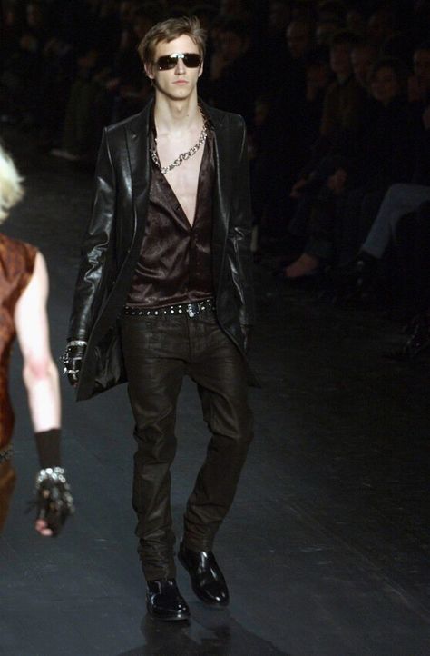 firstVIEW Hedi Slimane Aesthetic, Heidi Slimane, Rockstar Chic, Rockstar Outfits, Rock Star Outfit, Dope Fits, New Years Outfit, Hedi Slimane, Outfits Men