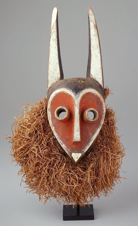 Long Horns, Wooden Mask, Afrikaanse Kunst, Art And Music, Places To Explore, Dr Congo, Art Premier, Music A, Ethnic Art