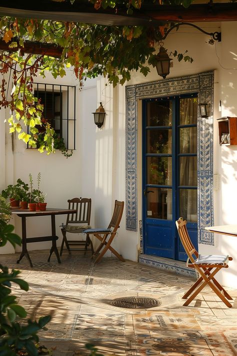 Mediterranean garden Old Mediterranean Interior, Mediterranean Tiny House Spanish Style, Mediterranean Apartment Exterior, Greek House Interior, Mideterranean House Aesthetic, Mediterranean Minimalism, Mexico Houses, Spanish Interior Design, Mediterranean Climate