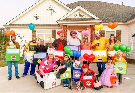 Mario Cart Charters Costumes, Mario Kart Halloween Costume, Mario Kart Halloween, Toad Mario Kart, Mario Kart Costumes, Costume Mario, Wario Waluigi, Mario Halloween Costumes, Trunker Treat Ideas