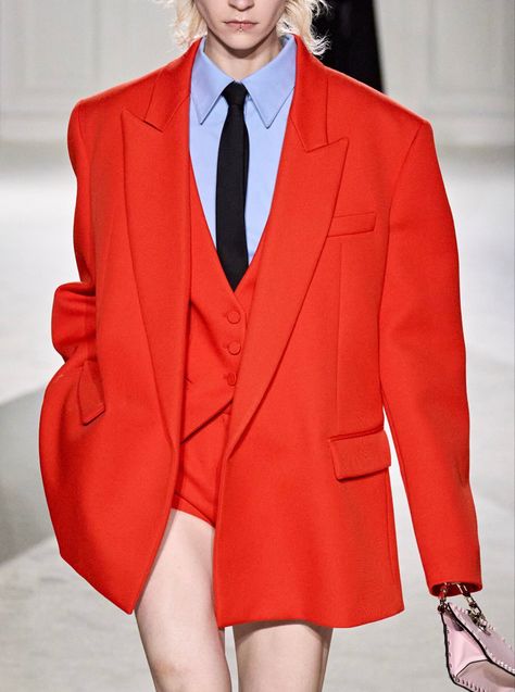 Valentino Runway, Fall 23, Tie Styles, Glam Rock, Ferrari, Couture, Fashion Outfits, Orange, Tv