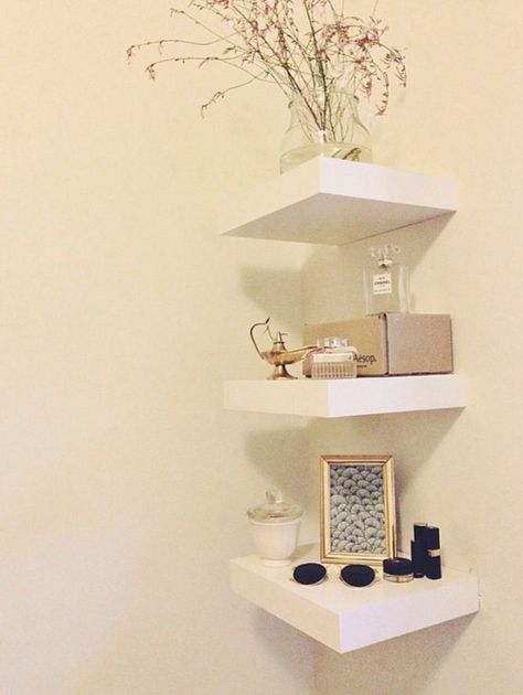 Floating Shelves Square, Floating Square Shelves, Vanity With Floating Shelves, Aesthetic Shelves Bedroom, Wonder Woman Party Decorations, Lack Floating Shelves, Woman Party Decorations, Ideas Para Decorar Cuartos Juveniles, Shelves Room Decor