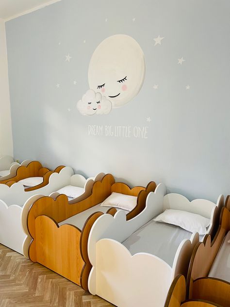 Montessori bed #cloudbed #montessori #daycare Daycare Beds, Aesthetic Daycare, Daycare Aesthetic, Daycare Bathroom, Kids Craft Work, Montessori Daycare, Montessori Beds, Daycare Nursery, Daycare Design