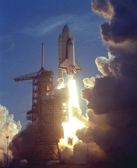 Space Rocket Launch, Space Shuttle Columbia, Flight Facilities, Nasa Rocket, Nasa Space Program, Nasa History, Nasa Space Shuttle, Nasa Apollo, Space Launch