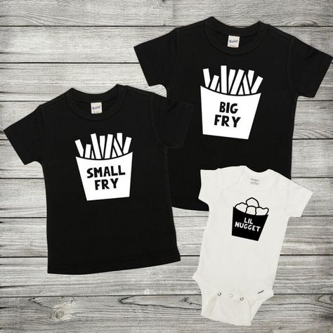 Siblings Shirts, 3rd Baby Announcement, Lil Nugget, Pregnancy Announcement Sibling, Cake Smash Outfit Girl, Funny Pregnancy Announcement, Funny Pregnancy, Small Fry, Big Brother Shirt