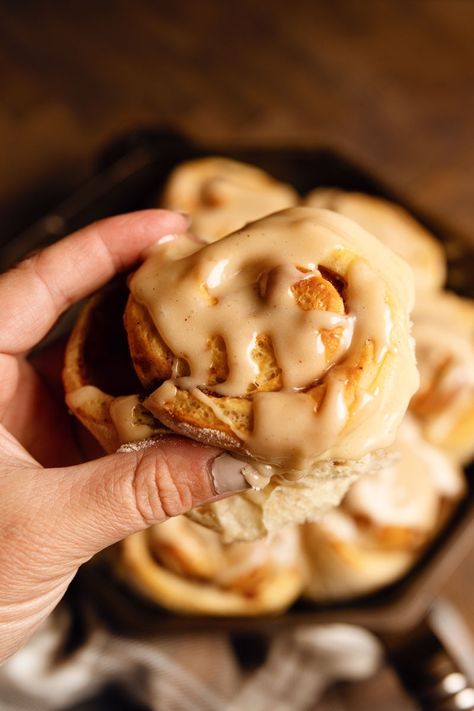 Apple Butter Cinnamon Rolls (Sweet Rolls) < Call Me PMc Iron Skillet Breakfast, Butter Cinnamon Rolls, Fluffy Rolls, Coconut Pound Cakes, Cinnamon Roll Icing, Fluffy Cinnamon Rolls, Breakfast Recipies, Apple Cinnamon Rolls, Butter Cinnamon