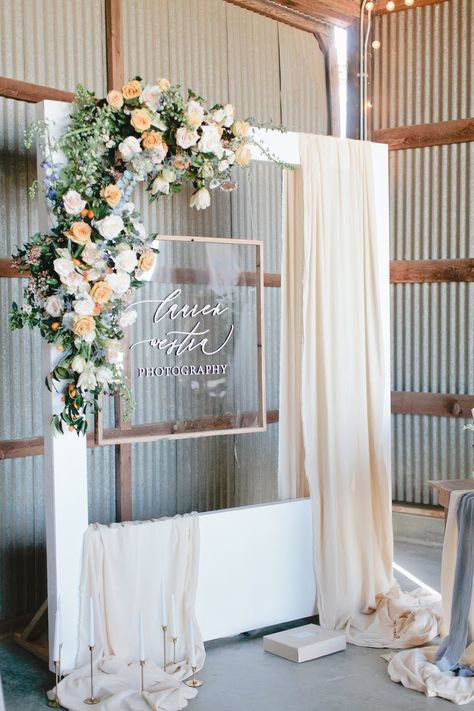 Bridal Expo Photography Booth Ideas, Bridal Expo Booth Ideas Makeup, Wedding Vendor Booth Bridal Show Display Ideas, Bridal Booth Display Ideas, Wedding Showcase Booth, Expo Backdrop, Bridal Show Booth Ideas Display, Bridal Fair Booth, Wedding Photography Booth Bridal Show