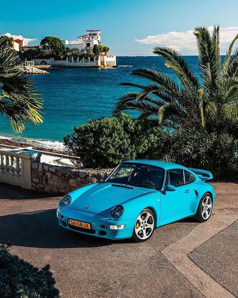 rubber burners • Instagram Miami Blue Porsche, Monaco Beach, Porsche 993 Turbo, Blue Porsche, 993 Turbo, Blue Cars, Porsche 993, Sea Photography, Blue Car