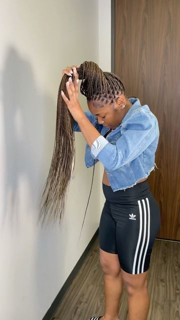 HOUSTON BRAIDER on Instagram: "This beauty flew all the way from Milwaukee to Houston 😍😍😍 book this style under Small Knotless braids , Butt length & add on color 27/30/4. 🔴September booking open ! Click the link in my bio to book your appointment 💕. • • • • #houstonbraids #houstonbraider #houstonboxbraids #houstonhairstylist #knotlessbraids #houstonfrontals #miamibraids #boxbraids #goddessbraids #dallasbraids #knotlessbraidshouston #protectivestyles #houstoncornrows #nycbraider #atlantabra Number 27 Braids, 1b/27/30 Knotless Braids, 4/27/30 Knotless Braids, 1b30 Knotless Braids, Color 27 And 30 Knotless Braids, 27/30 Braids, 4/27/30 Braids, Color 30 Knotless Braids, Honey Blonde Knotless Braids