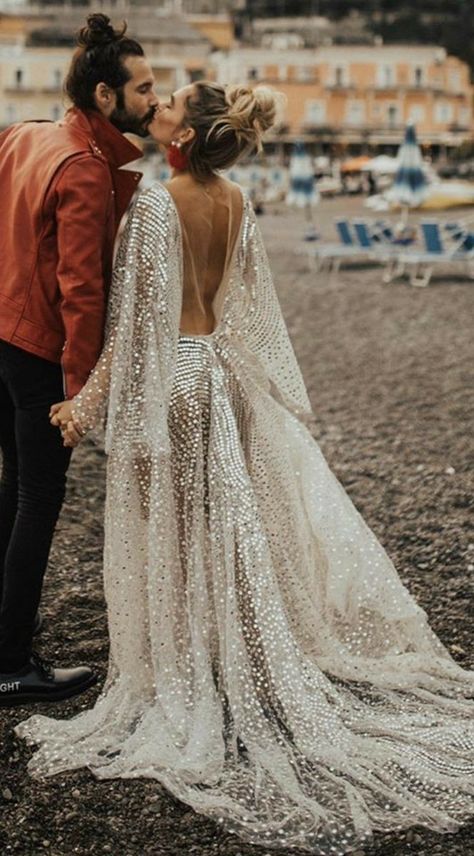 Bohemian Wessing Dress, Elaborate Wedding Dress, Wedding Dress Edgy, Hippie Outfit Ideas, Edgy Wedding Dress, Edgy Bride, Sequin Wedding Dress, Edgy Wedding, Hippie Girl