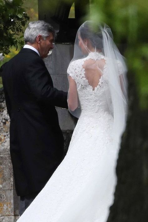 Pippa Middleton Wedding Dress, Pippa Middleton Wedding, Kate Middleton Wedding Dress, Celebrity Wedding Photos, Giles Deacon, Middleton Wedding, Wedding Dress Backs, Kate Middleton Wedding, James Matthews