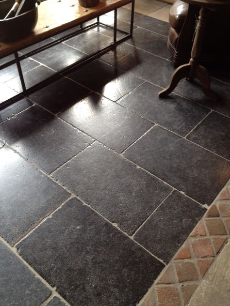 Dark Tile Floors Living Room, Black Stone Floor Kitchen, Cobblestone Flooring Interior, Black Stone Flooring, Black Stone Floor, Stone Floor Kitchen, Black Kitchen Floor, Stone Kitchen Floor, Colonial Renovation