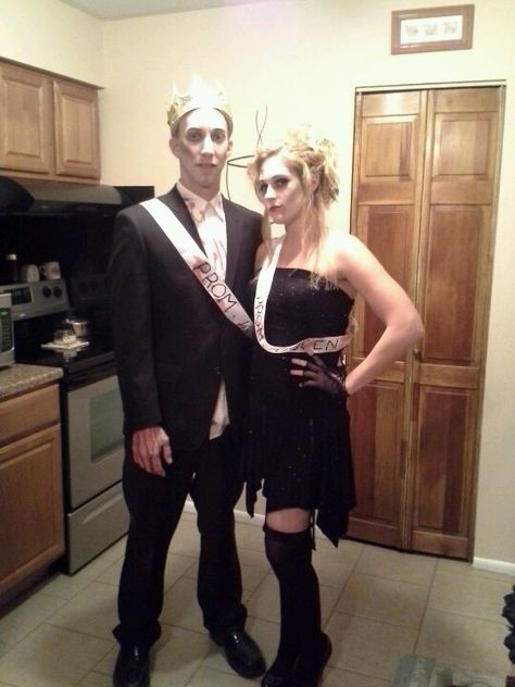 King And Queen Costume, Prom King And Queen, Halloween Parejas, Prom King, Matching Halloween Costumes, King Costume, Homecoming Queen, Queen Costume, Matching Halloween