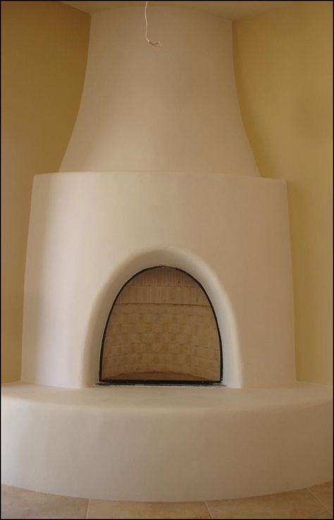 Santa Fe Fireplace, Mexican Fireplace, Santa Fe Style Decor, Modern Santa Fe Style, Adobe Fireplace, Fireplace Christmas Decor, Santa Fe Decor, Fireplace Gallery, Stucco Fireplace