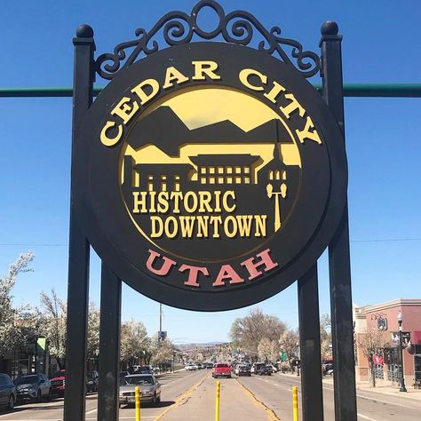 Cedar City is much more than a base for road-trippers. It’s a lively university town, and there’s always something happening there, from festivals and artistic events to great food experiences. Utah Shakespeare Festival, Utah Food, Bryce National Park, Cedar City Utah, Brian Head, Usa City, Dream Trips, Utah Road Trip, Usa Cities