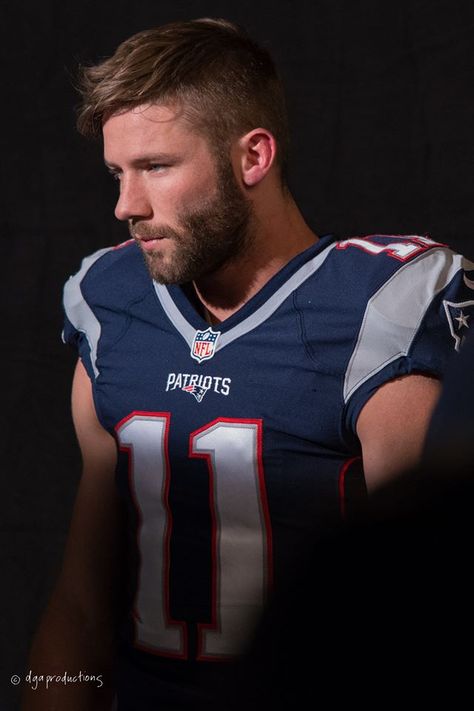 Julian Edelman Julien Edelman, Edelman Patriots, New England Patriots Football, Superbowl Champions, Nfl Patriots, Julian Edelman, Patriots Football, Great Beards, American Football Players