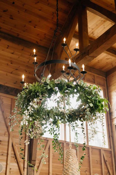 14 Ways to Host an Elegant Farm Wedding Elegant Farm Wedding, Pretty Wedding Centerpieces, Farm Wedding Decorations, Fall Barn Wedding, Wedding Backyard Reception, Rustic Farm Wedding, Backyard Reception, Barn Wedding Reception, Ballgown Wedding