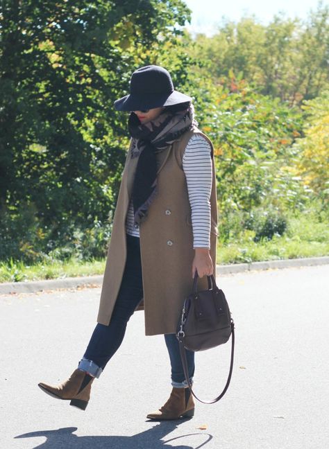 marc fisher yale boot review, artizia blanket scarf outfit, aritzia style fall Marc Fisher Yale Boots Outfit, Aritzia Scarf, Chelsea Boots Outfits, Blanket Scarf Outfit, Aritzia Style, Winter Bunny, Chelsea Boots Outfit, Boots Outfits, Brown Chelsea Boots