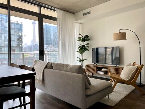 Comfy King West Loft - Apartments for Rent in Toronto, Ontario, Canada - Airbnb Small Toronto Apartment, Toronto Condo Aesthetic, Toronto Apartment Aesthetic Night, City Apartment Aesthetic Toronto, Canada Apartment Toronto, Portland Apartment, Toronto Apartment, Apartment View, Loft Apartment