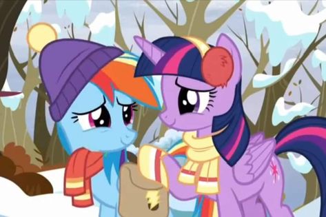 Rainbow Dash Twilight Sparkle, Twilight X Rainbow Dash, Rainbow Dash X Twilight Sparkle, Twilight And Rainbow Dash, Rainbow Dash And Twilight Sparkle, Mlp Aesthetic, Cute I Love You, Mlp Twilight, Mlp Characters