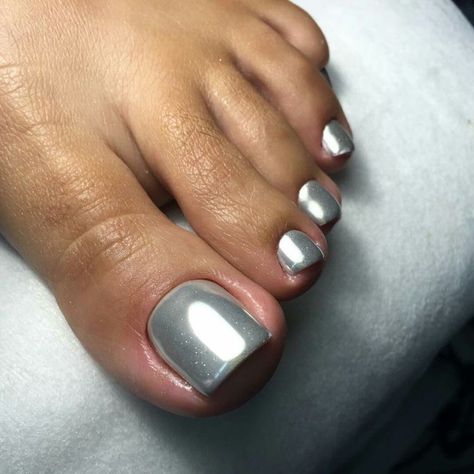 Silver Pedicure, Silver Toes, Glitter Pedicure, Silver Nail Polish, Pedicure Colors, Gel Toe Nails, Acrylic Toes, Pretty Toe Nails, Summer Toe Nails