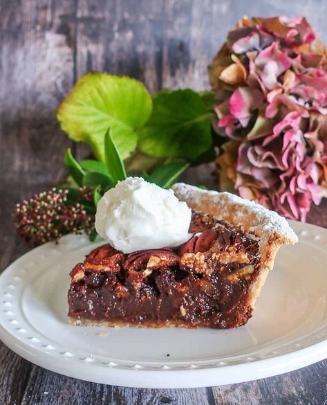 Gluten Free Chocolate Pecan Pie - Only Gluten Free Recipes Gluten Free Chocolate Pecan Pie, Chocolate Pecan Pie Recipe, Gluten Free Pecan, Chocolate Chip Pie, Gluten Free Pie Crust, Chocolate Pecan Pie, Gluten Free Pie, Pecan Pie Recipe, Chocolate Pecan