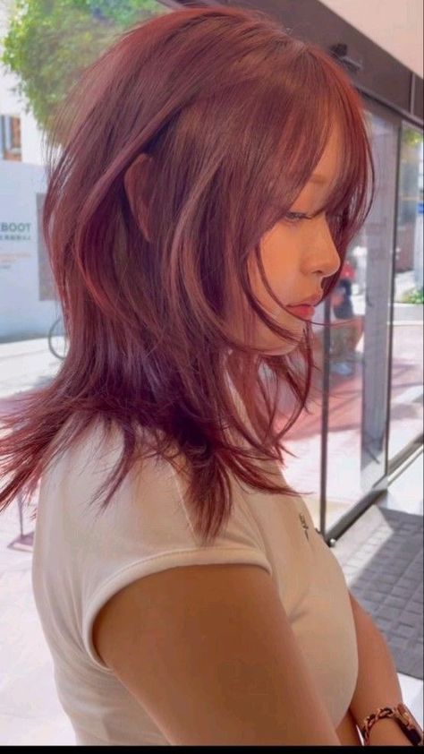 Wine Hair, Hair Inspiration Long, Hair Color Streaks, Asian Short Hair, Hair Streaks, Hair Inspiration Short, Haircuts For Medium Hair, Haircuts Straight Hair, Dye My Hair