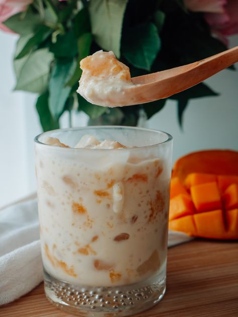 Simple and Refreshing Mango Bango - Asia Makes Mango Bango Recipe, Mango Bango, Desserts Indian, Recipes Potluck, Tapioca Dessert, Filipino Dessert Recipes, Filipino Food Dessert, Mango Dessert Recipes, Coconut Jelly