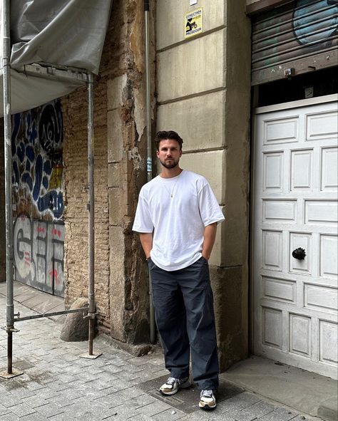 White Tshirt And Jeans Outfit Men, White Tee Outfit Mens, Dad Shoes Outfits Men, Oversized White Tee Outfit, White Tshirt Outfit For Men, Dad Bod Fashion, White T Shirt Outfit Men, White Sneakers Outfit Men, White Tee Shirt Outfit