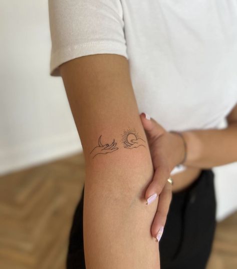 Tiny Tattoos For Women, Unique Small Tattoo, Petite Tattoos, Delicate Tattoo, Small Hand Tattoos, Classy Tattoos, Discreet Tattoos, Dainty Tattoos, Subtle Tattoos