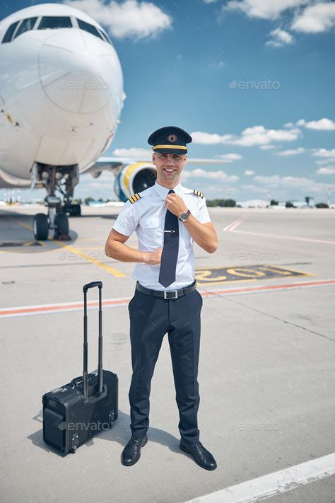 Male Flight Attendant Uniform, Airline Pilot Men, Pilot Photoshoot, Pilot Patrick, Pilot Photography, Pilot Man, Pilot Uniform Men, Male Pilot, Emirates Cabin Crew