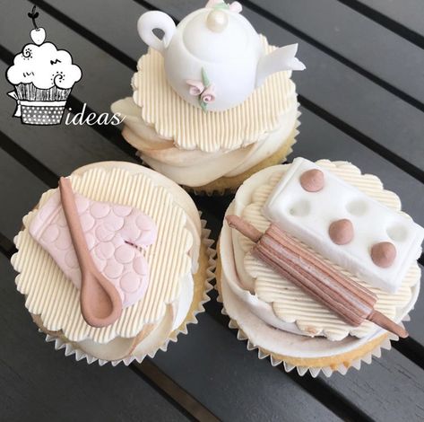 Novelty Cupcakes, Cake Paris, Strawberry Drawing, Kids Tea Party, Tea Cup Cake, Fondant Cake Designs, Bridal Shower Tea, Fondant Cupcakes, Kitchen Tea