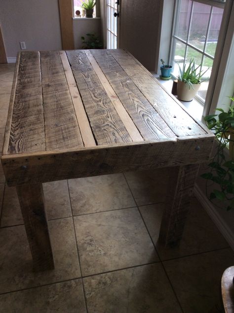 Dining table made from reclaimed rough sawn lumber Rough Lumber Projects, Rough Sawn Lumber Projects, Pallet Furniture Sofa, Lumber Projects, Seat Cushions Diy, Rough Sawn Lumber, Rough Cut Lumber, Junk Ideas, Pine Bench