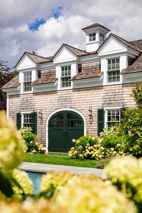 Shingle Style Architecture, Patrick Ahearn Architect, Patrick Ahearn, Lake Houses Exterior, House Shutters, Shingle Style Homes, Beach House Exterior, Cape House, Hamptons House