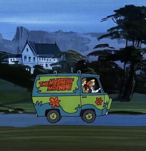 Scooby Doo Fall Aesthetic, Scooby Doo Halloween Aesthetic, Twitches Movie Aesthetic, Scooby Doo Aesthetic Wallpaper, Scooby Doo Wallpaper Aesthetic, Scooby Doo Halloween Wallpaper, Halloween Scooby Doo, Scooby Doo Aesthetic, Zombie Game