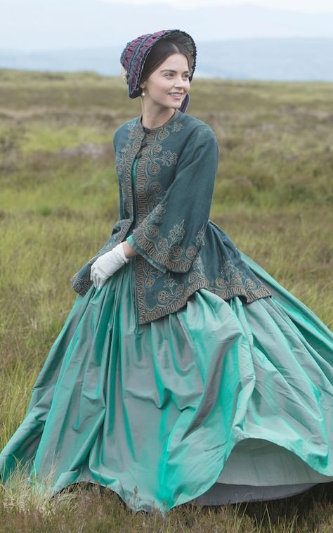 Victoria Tv Show, Victoria Costume, 3 People Costumes, Victoria Series, Jenna Coleman, Prince Albert, Historical Costume, Historical Dresses, Queen Victoria