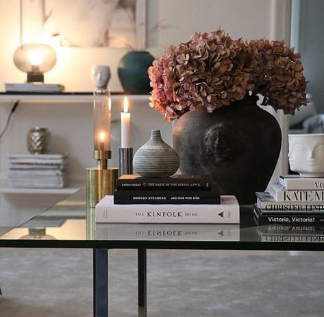 Coffee Table Styling, Room Decorations, Home Interiors, Dream Decor, Decorating Coffee Tables, Design Living, Luxury Home Decor, Decoration Table, Home Decor Accessories