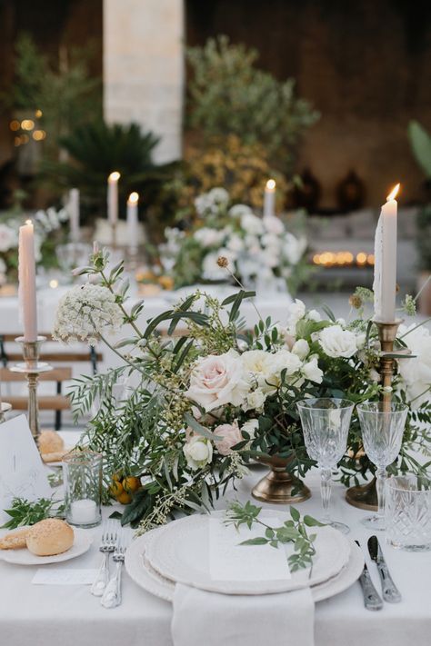 Noto Sicily, Round Wedding Tables, French Country Wedding, Sicily Wedding, Elegant Wedding Reception, Countryside Wedding, Wedding Table Decorations, French Wedding, Wedding Table Settings