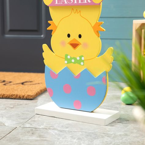 Wooden Easter Crafts, Easter Yard Art, Easter Porch Decor, Cute Chicks, April Easter, Smiling Faces, Easter Decorations Outdoor, Porch Sign, Scroll Saw Patterns