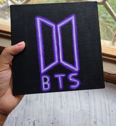 K Pop Painting Ideas On Canvas, Painting Ideas On Canvas Kpop, Small Painting Ideas Simple, Blackpink Canvas Painting, Bt21 Painting Ideas, K Pop Painting Ideas, Bts Canvas Painting Ideas, Kpop Painting Ideas On Canvas, How To Draw Neon