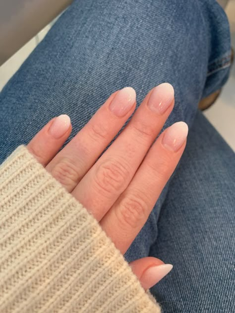 Ombre Dip French Nails, Sns Simple Nails, Dipped Wedding Nails, Dip Nails With Tips Oval, Acrylic Ombre French Nails, French Ombre Sns Nails, Ombre Simple Nails, Nails Inspiration Ombre Short, Ombre French Tip Nails Oval