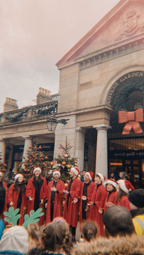 Gospel Choir Aesthetic, Christmas City Aesthetic, Christmas Carol Aesthetic, Choir Aesthetic, Carol Singers, Christmas Choir, Christmas City, Fall Shows, Gospel Choir