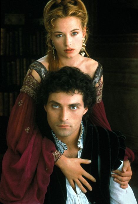 Dangerous Beauty (1998) Starring: Catherine McCormack as Veronica Franco and Rufus Sewell as Marco Venier. Catherine Mccormack, Dangerous Beauty, Rufus Sewell, Historical Movies, Olivia De Havilland, Costume Drama, Fantasy Costumes, Movie Costumes, Eclectic Fashion