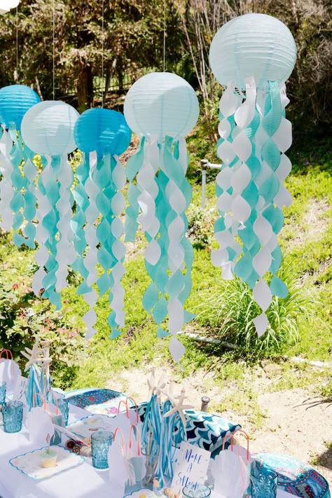 Splash Mermaid, Ocean Birthday Party, Mermaid Birthday Party Decorations, Shark Themed Birthday Party, Mermaid Theme Birthday Party, Anniversaire Diy, Birthday Mermaid, Beach Birthday Party, Ocean Birthday