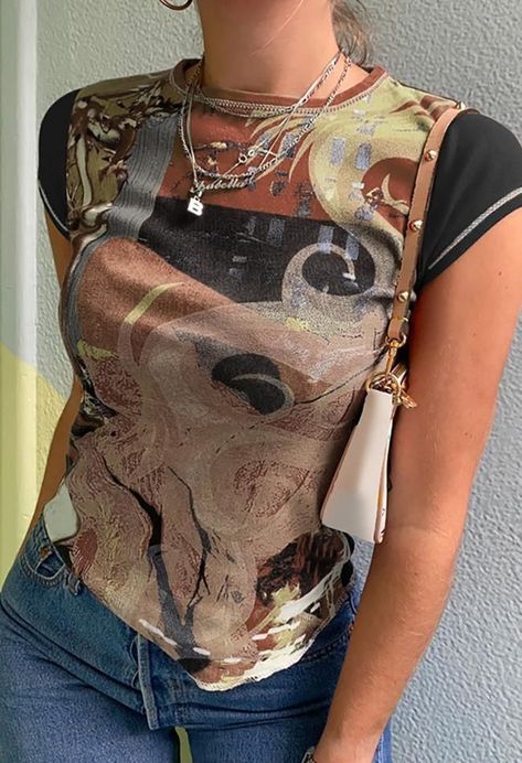 2023 Buy Vintage Short Sleeve Printed Crop Top under US$15 in Tops&Tees Online Store. Free Shipping with US$69+. Check reviews and buy it today. Style: Casual, Street Fabric Content: 95% Polyester, 5% Spandex Fit Type: Slim fit #y2k #retro #aesthetic #90s #90sfashion #vintage #vintagestyle #backtoschool #backtoschooloutfits #firstdayofschooloutfit #spring #summer #summerstyle #streetstyle #outfits #ootd #trendyoutfits #fashionista #casualoutfits #crop #cropped #graphic #graphicdesign Womens Printed Tops, Printed Crop Top, Aesthetic Streetwear, E Girl, Vintage Short, Womens Tops Summer, Retro Print, Print Crop Tops, Mode Inspo