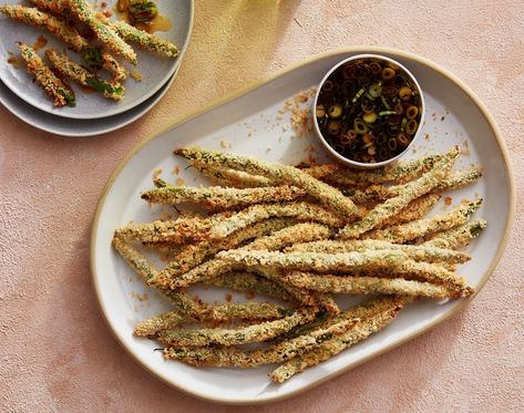 air fryer tempura inspired green beans Air Fryer Tempura, Tempura Green Beans, Marinara Recipes, App Recipe, Green Bean Fries, Ww Dinners, Ww Snacks, Holiday Casseroles, Tempura Recipe